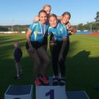T15 4x100m viestissä kultaa voittivat: Linnea Sariola, Lotta Sariola, Riikka Virkki ja Milla Rantala.